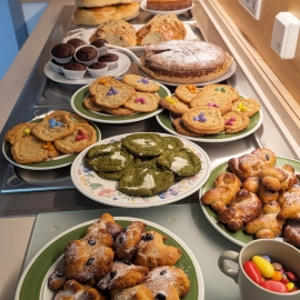 Kuchenbuffet beim Osterfest von Don Bosco Nürnberg