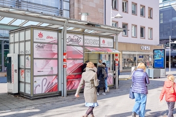 Der Smart Kiosk von Don Bosco in der Nürnberger Fußgängerzone ist Anlaufstelle für junge Obdachlose
